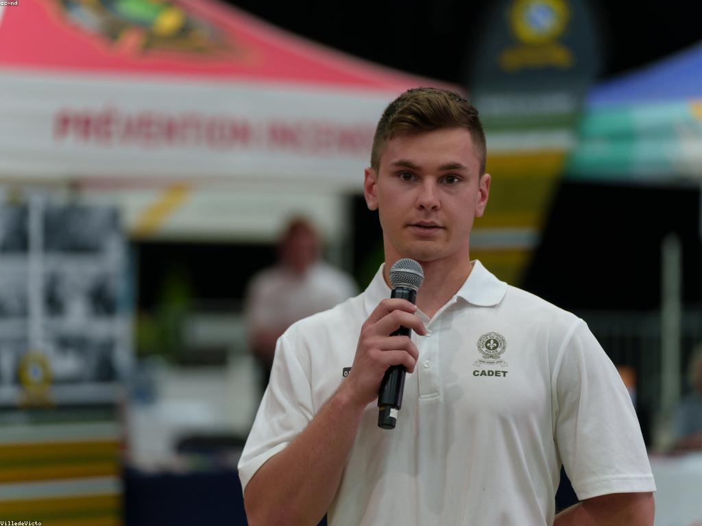 ព័ត៌មានសេវាកម្ម: ការអភិវឌ្ឍន៍និងគន្លឹះសំរាប់អាជីវកម្ម