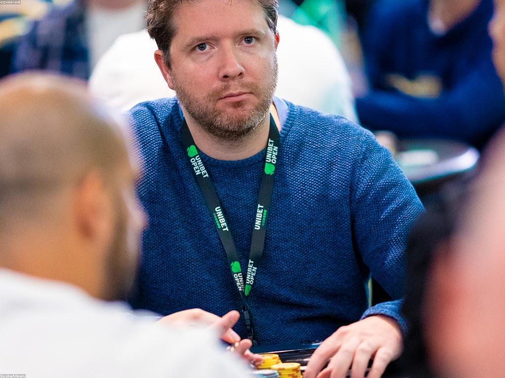 ការពិចារណាអំពីកាស៊ីណូ: បទពិសោធន៍ និង គន្លឹះសំរាប់អ្នកលេង