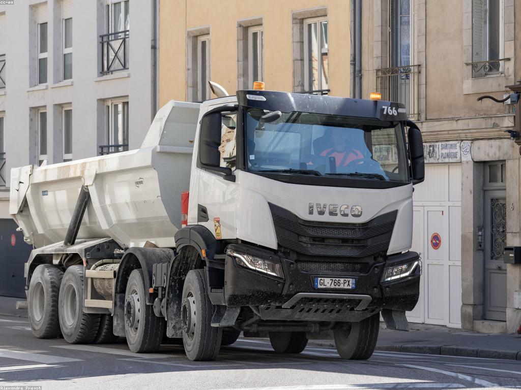 ព័ត៌មានសេវាកម្ម: ការអភិវឌ្ឍន៍និងគន្លឹះសំរាប់អាជីវកម្ម